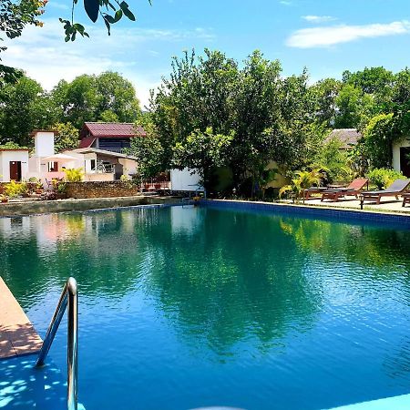 Bohemiaz Resort and Spa Kampot Bagian luar foto