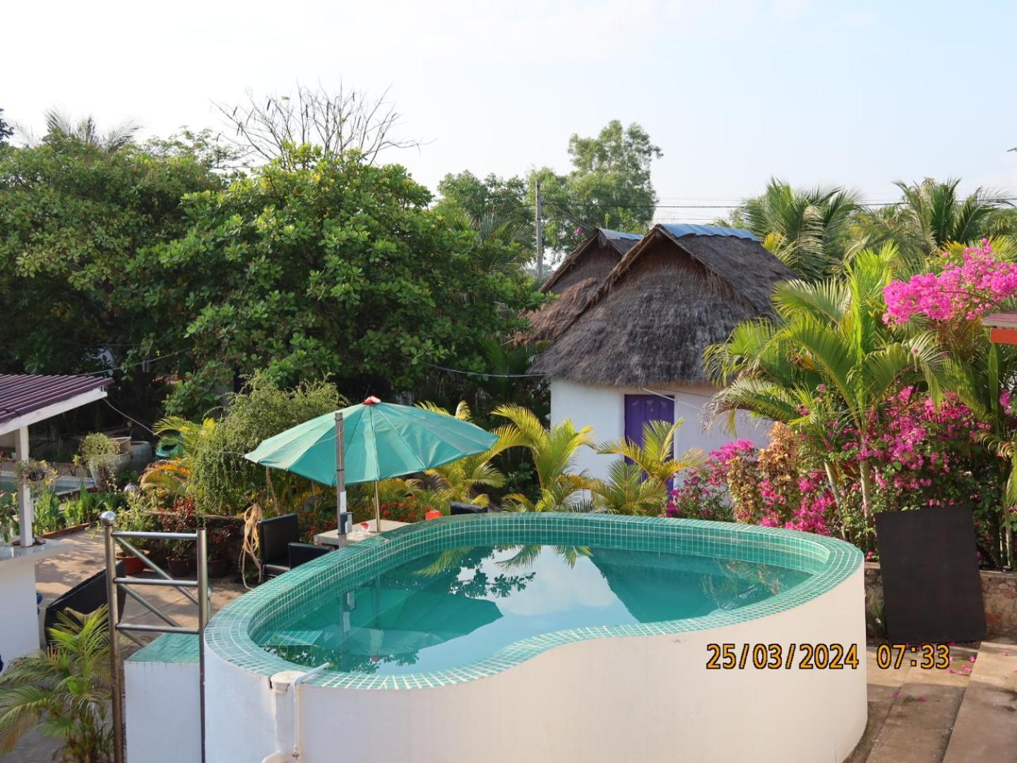 Bohemiaz Resort and Spa Kampot Bagian luar foto
