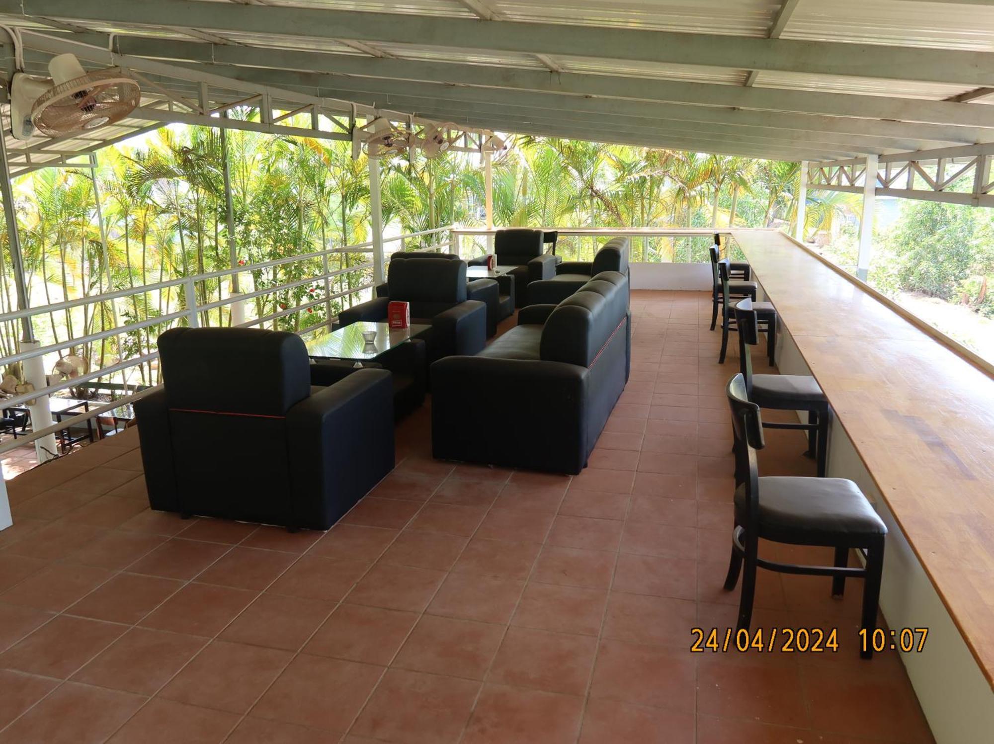 Bohemiaz Resort and Spa Kampot Bagian luar foto